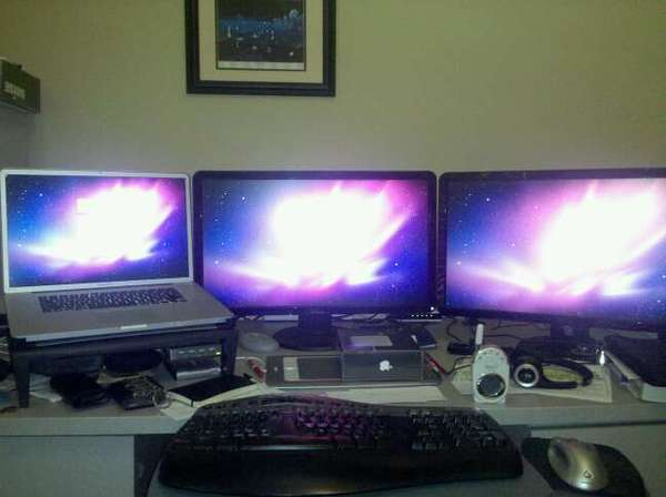 can you use a 2011 mac book pro as second screen for pc